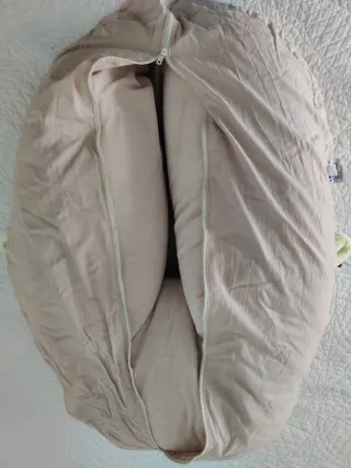 Cojín de lactancia en forma de U