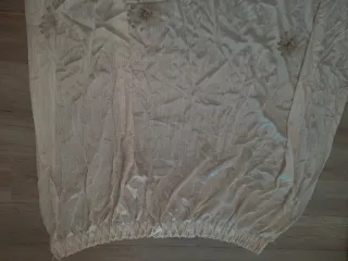 Tenda floreale beige