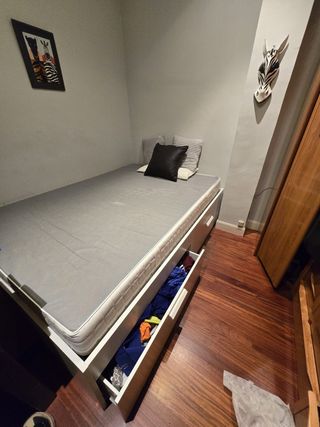 Somier con cajones blancos