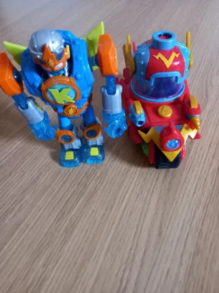 Lote Figuras Superzings.todos 40 euros.