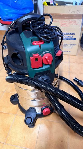 aspirador industrial Parkside Es el PVD 30 C1