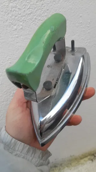 2 ferri da stiro vintage