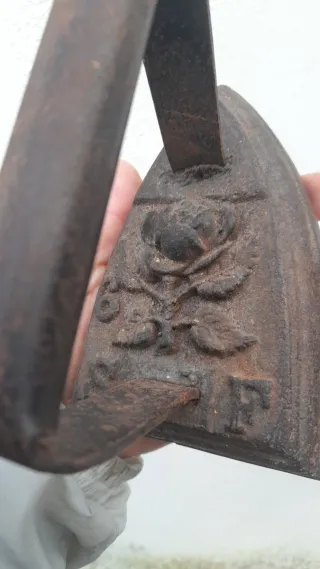 Ferro da stiro vintage Gendarmeria Francese