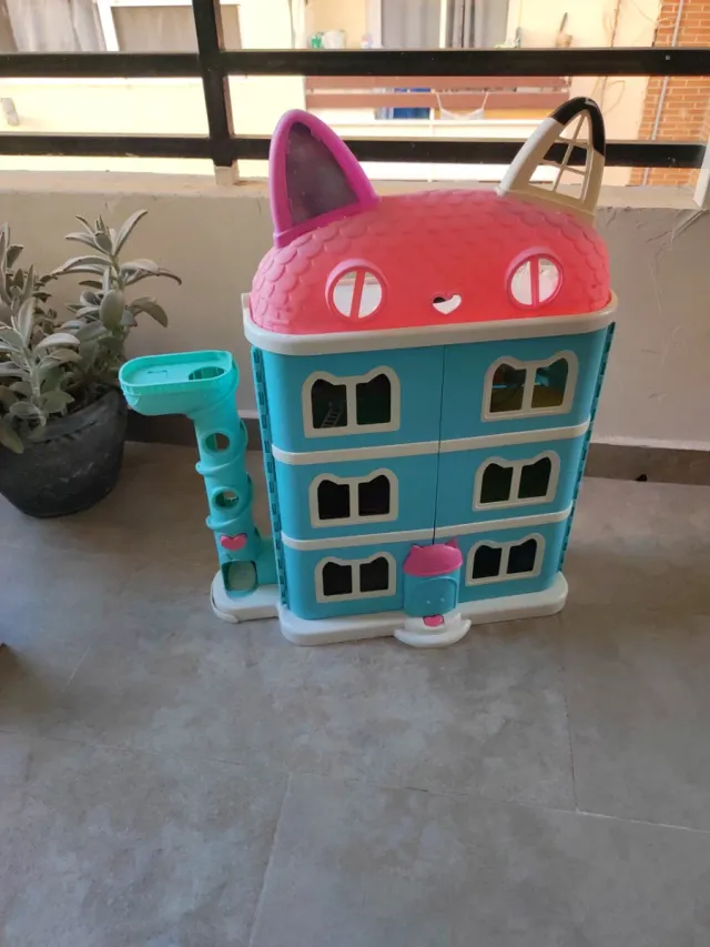 Casa de Muñecas Gabby gato