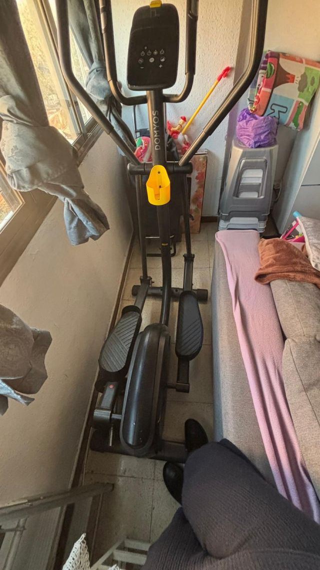 Elíptica Domyos C3.0Perfecta para casa, como nueva