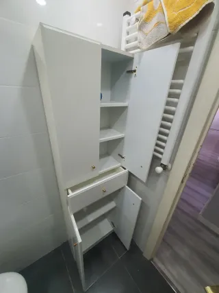 VENDO ARMARIO DE BAÑO MUY BUEN ESTADO.