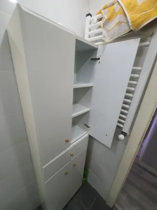 VENDO ARMARIO DE BAÑO MUY BUEN ESTADO.