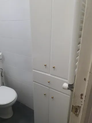 VENDO ARMARIO DE BAÑO MUY BUEN ESTADO.