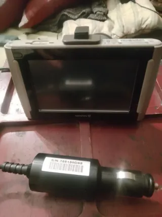 GPS Navman con cargador de coche y standar
