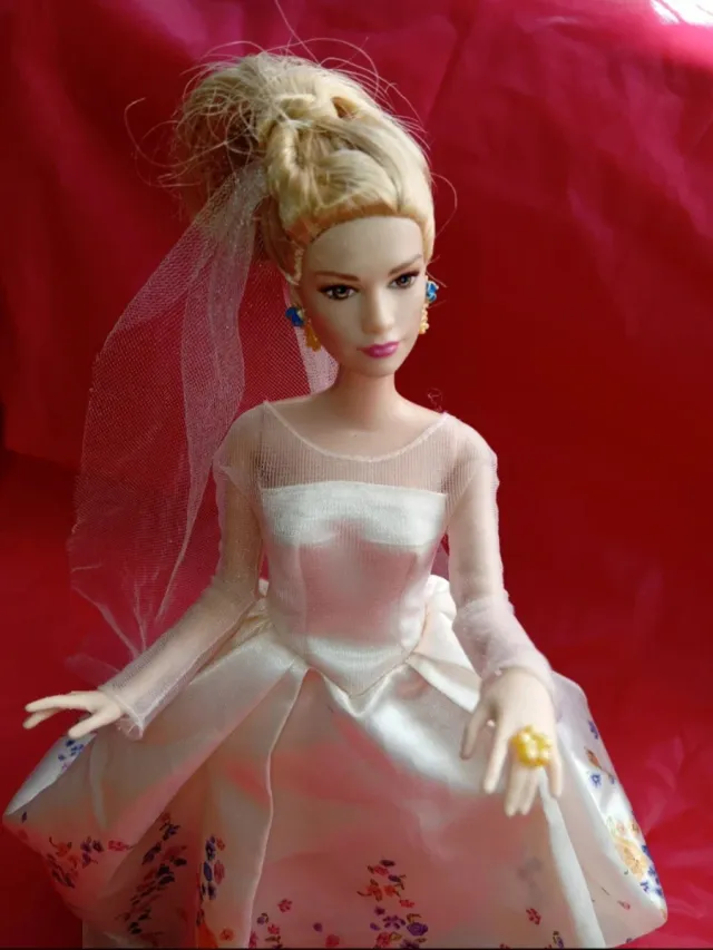 Bellissima Barbie da collezione Cenerentola
