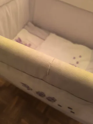 Mini cuna con ruedas