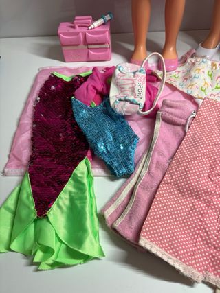 2 Muñecas Nancy con Ropas y Accesorios