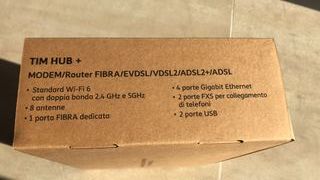 Modem TIM HUB+ (Wi-Fi 6) con scatola e accessori