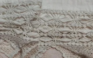 Lenzuolo matrimoniale ricamato a mano vintage