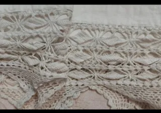 Lenzuolo matrimoniale ricamato a mano vintage