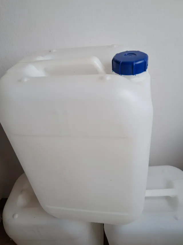 Garrafas ( 3 ) trasparente 25 l.