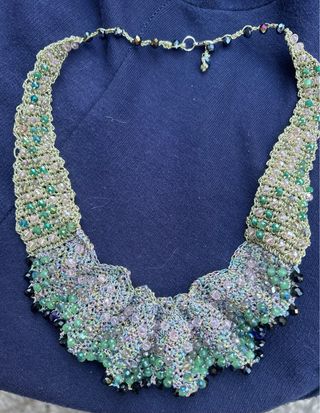 Collana fatta a mano con perline