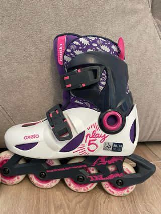 patines en línea, talla 30-32. Con protecciones.