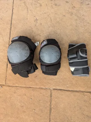 Patines niña extensibles y protecciones