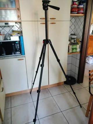 Cavalletto Treppiedi Manfrotto 728B sgancio rapido