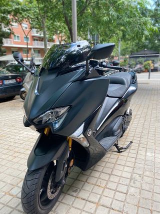 Yamaha TMax SX 2017 en perfecto estado