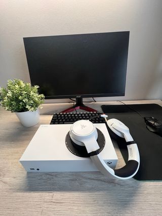 Xbox Series S + Razer Kaira (Xbox) wireless