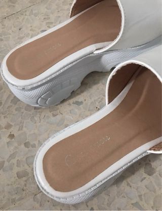 Sandalias con plataforma blancas