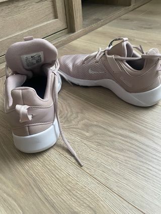 zapatillas nike training mujer rosas.