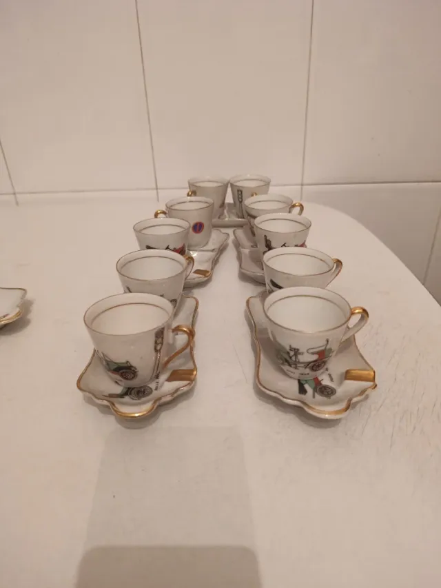 Cenicero/Plato con taza de café vintage