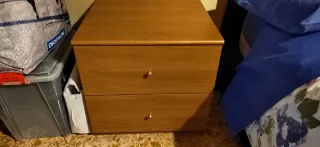 Cassettiera piu due comodini marca sconosciuta