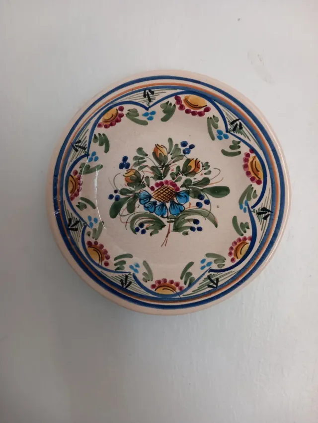 Platos librillo tinajas etc...