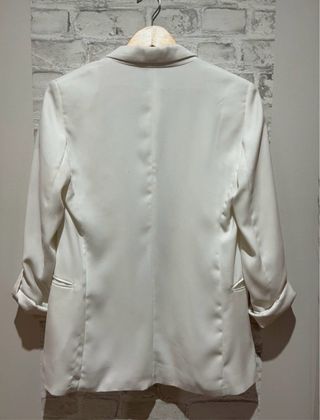 Blazer blanco Bershka (talla M)