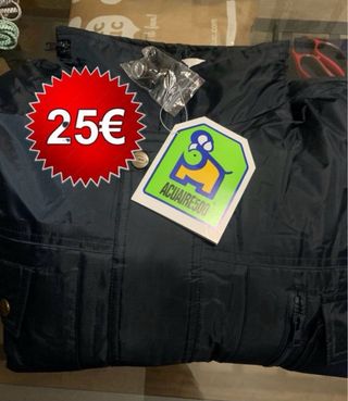 Chaqueta impermeable 1️⃣5️⃣€
