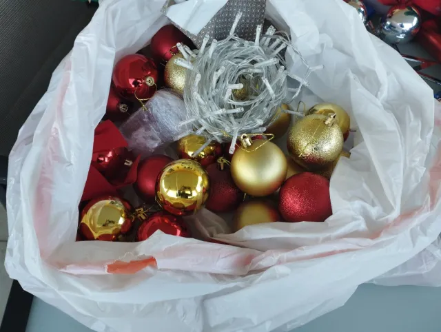 Lote adornos Navidad: bolas, muñecos, luces