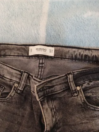 Vaqueros grises mujer