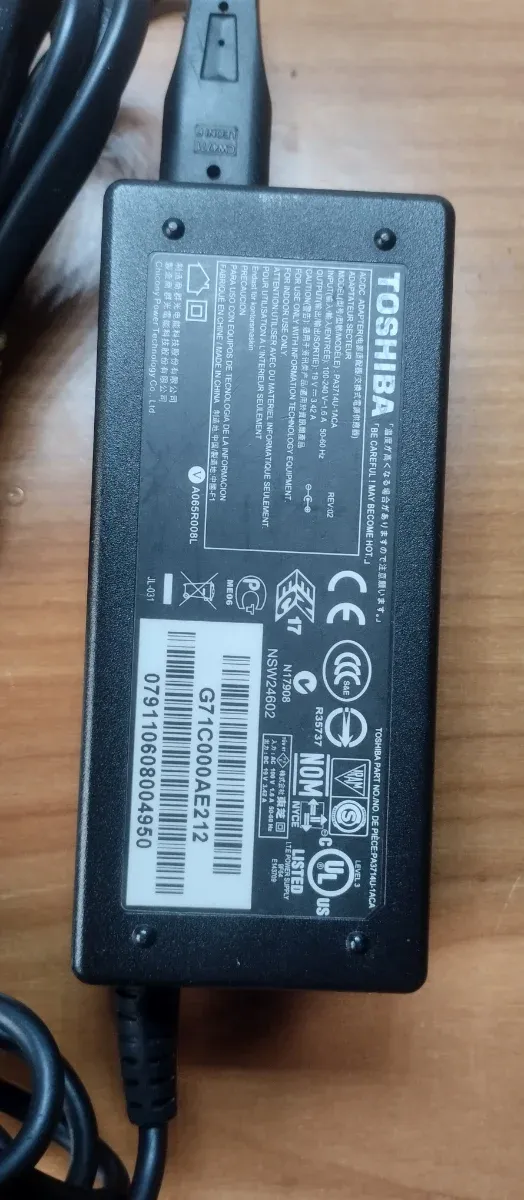 Caricabatterie PC Toshiba PA3714U-1ACA