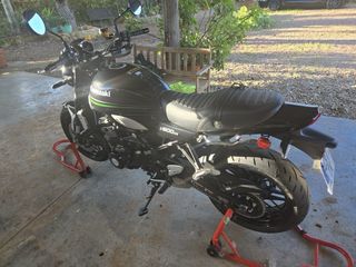 Kawasaki Z900 RS como nueva
