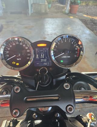 Kawasaki Z900 RS como nueva