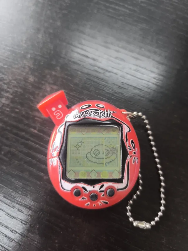 Tamagotchi V5 edición Familitchi 2004
