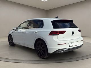 Volkswagen Golf 1.4 eTSI e-Hybrid
