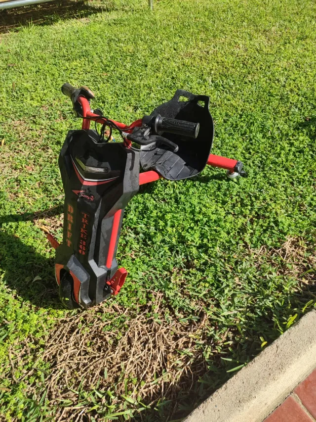 Triciclo eléctrico infantil Drift 360