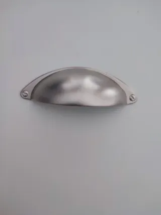 Tirador metal mate. Caja 16 tiradores. 2 € unidad