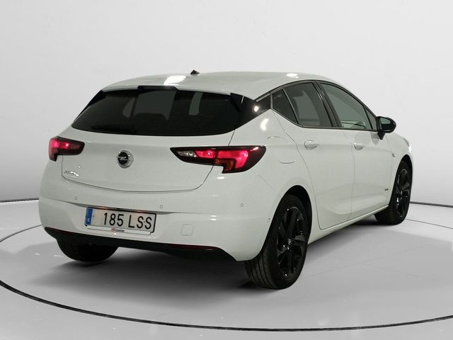 Opel Astra Design & Tech