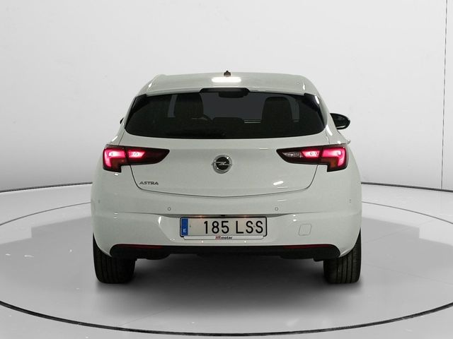 Opel Astra Design & Tech