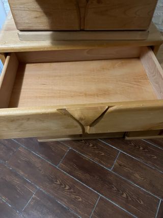 Tris comó e comodini