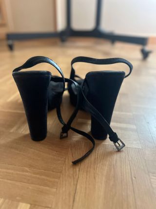 Zapatos de tacón negros talla 40