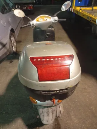 Vespa Plata