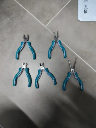 Juego 5 alicates pequeños