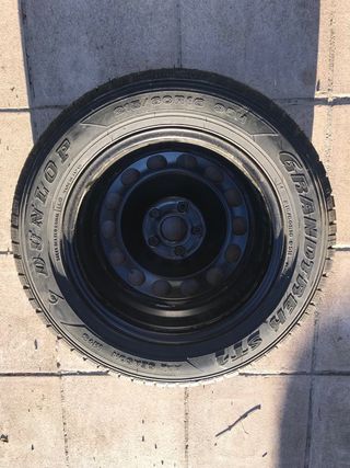 Neumatico DUNLOP 215/60 R16 95H con llanta.