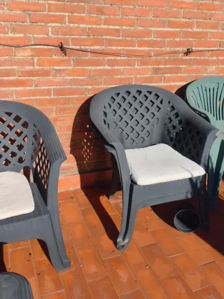 Conjunto jardín mesa sillas chill out